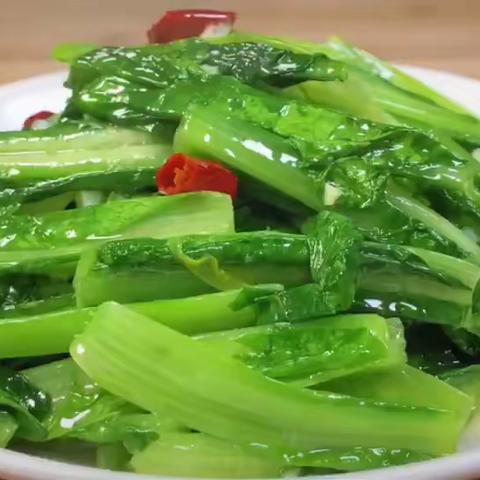 清香美味，脆脆甜甜“炒莴笋”    ——小班第九周美食活动