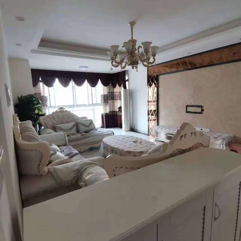 ❤️新城1号小高层3楼精装3室2厅2卫带家具家电，产权114平方76.8万V6486