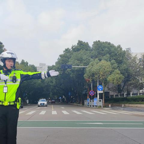 交警城区中队依托“四项措施”以高压态势推进酒驾专项整治行动