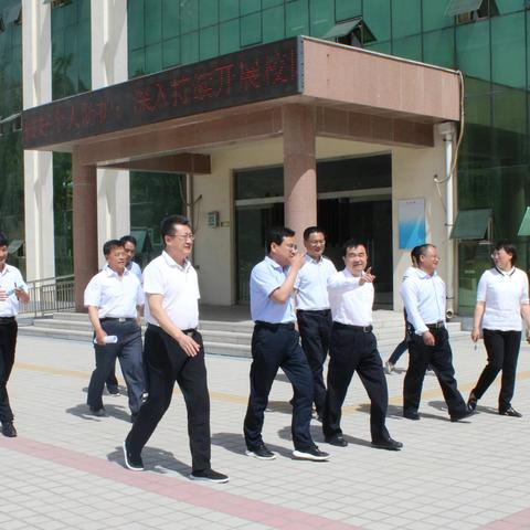 潍坊市防疫办领导到开发区初中检查防疫工作