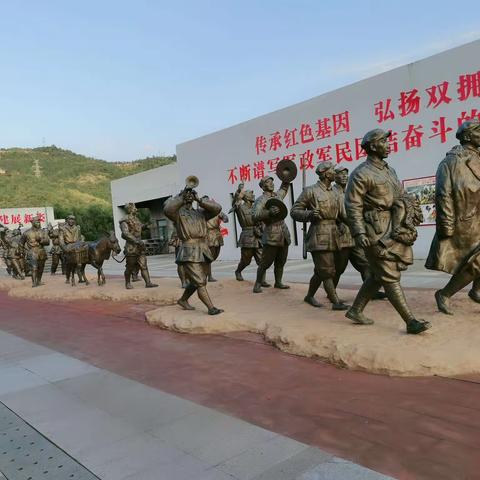 我是池阳小学四年级一班刘煜希，我正在参加微实践“微旅游之我是最闪智慧星”主题活动