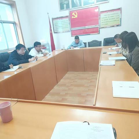 县就业服务中心组织开展“双学双比双提高”第十九次集中学习