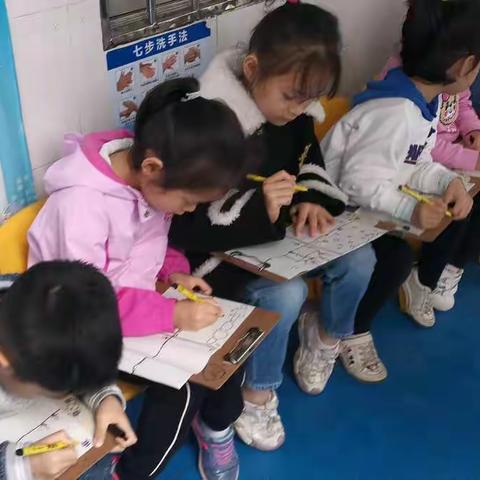 柳南二幼大五班雨的探索