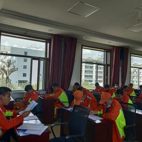 蓄集工区组织开展安全生产警示教育