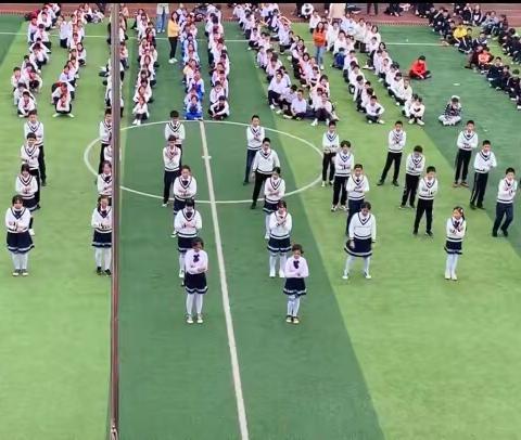 欧江岔镇中心学校大课间比赛活动