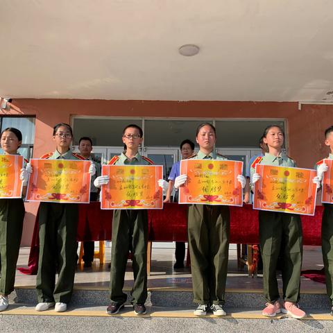 “热血青春，完美蜕变＂  ——板泉二中军训汇演