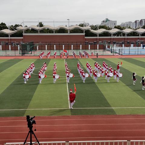 鼓乐齐鸣颂党恩，龙腾盛世谱华章 ——新城中学获县少先队鼓号操展示活动一等奖