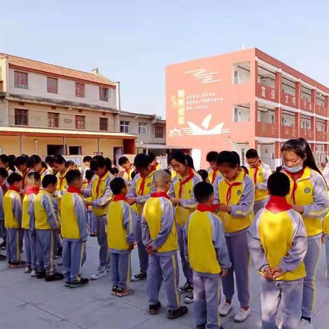 滦镇街道西留小学“我能行，我最棒，我要加入少先队！”新队员入队活动