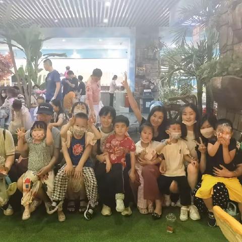 艾毅‘’学子‘’仲夏相约游长安