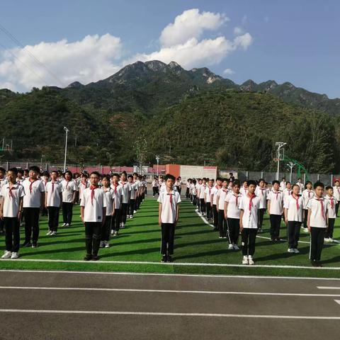 积极运动 健康成长——蘑菇峪中心小学学校管理及大课间评比活动