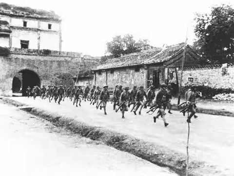 1937年：全面抗战开始