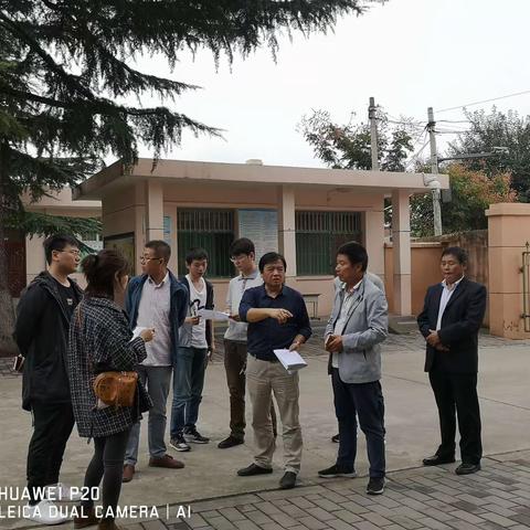 高新教育局领导来我校检查安全工作