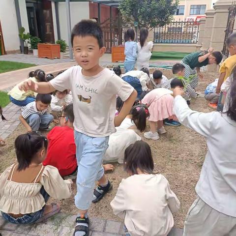 幼儿园里的一亩三分地——东方御景幼儿园大二班种植主题活动