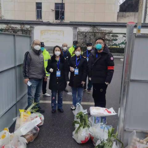 红庙坡市场所防疫不忘民生   全力保障群众生活