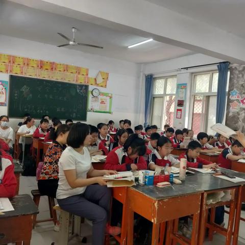 所有的成功，都来自不倦的努力和奔跑。