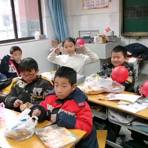 梁园新区第一小学开展庆“元旦”活动