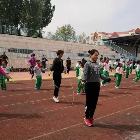 韩村河中心小学２０１9年体育节