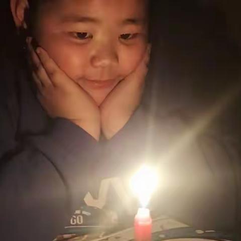 锡市十校三年三班彩虹🌈中队   举办地球一小时活动   社会实践第四期  总第37期