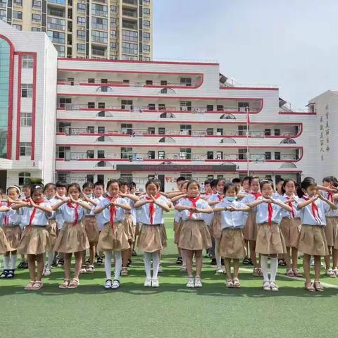 开心测试无纸笔 快乐闯关助成长--记羊山新区第十一小学一二年级无纸笔测试
