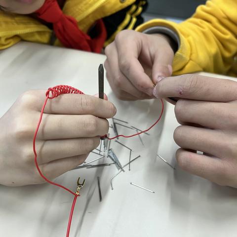 柱子课堂反思：六上4-5电磁铁