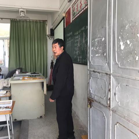 一生从教42年，坚守教育初心，践行育人使命！