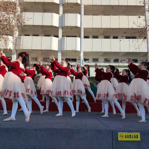 关爱学生，幸福成长——武安在行动      富强小学《红红的太阳》才艺展示