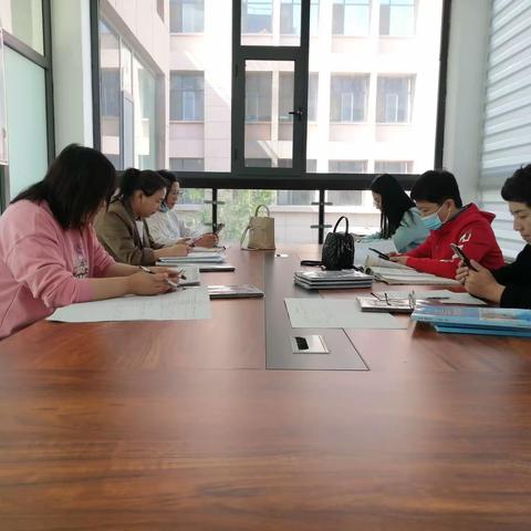 长子二中组织全体教师参加“长治教育大讲堂”培训活动