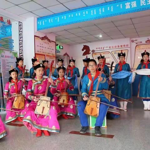 共学、共融、共享、共进——记呼和浩特市小学语文“张婧名师工作室”展示与交流活动